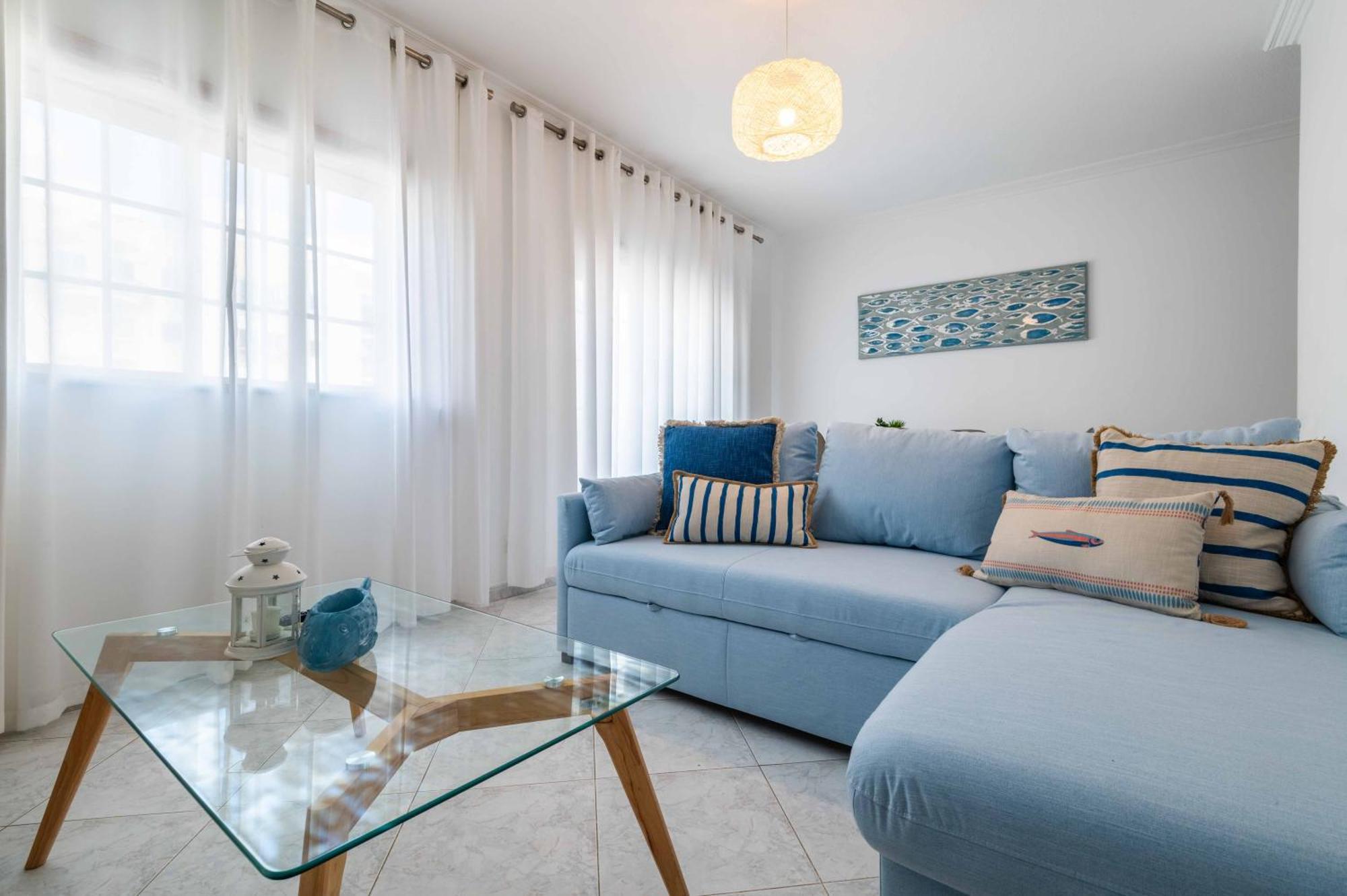 Flat With Ac, Wifi, Netflix, Balcony - 3 Min From The Beach Appartement Armação de Pêra Buitenkant foto